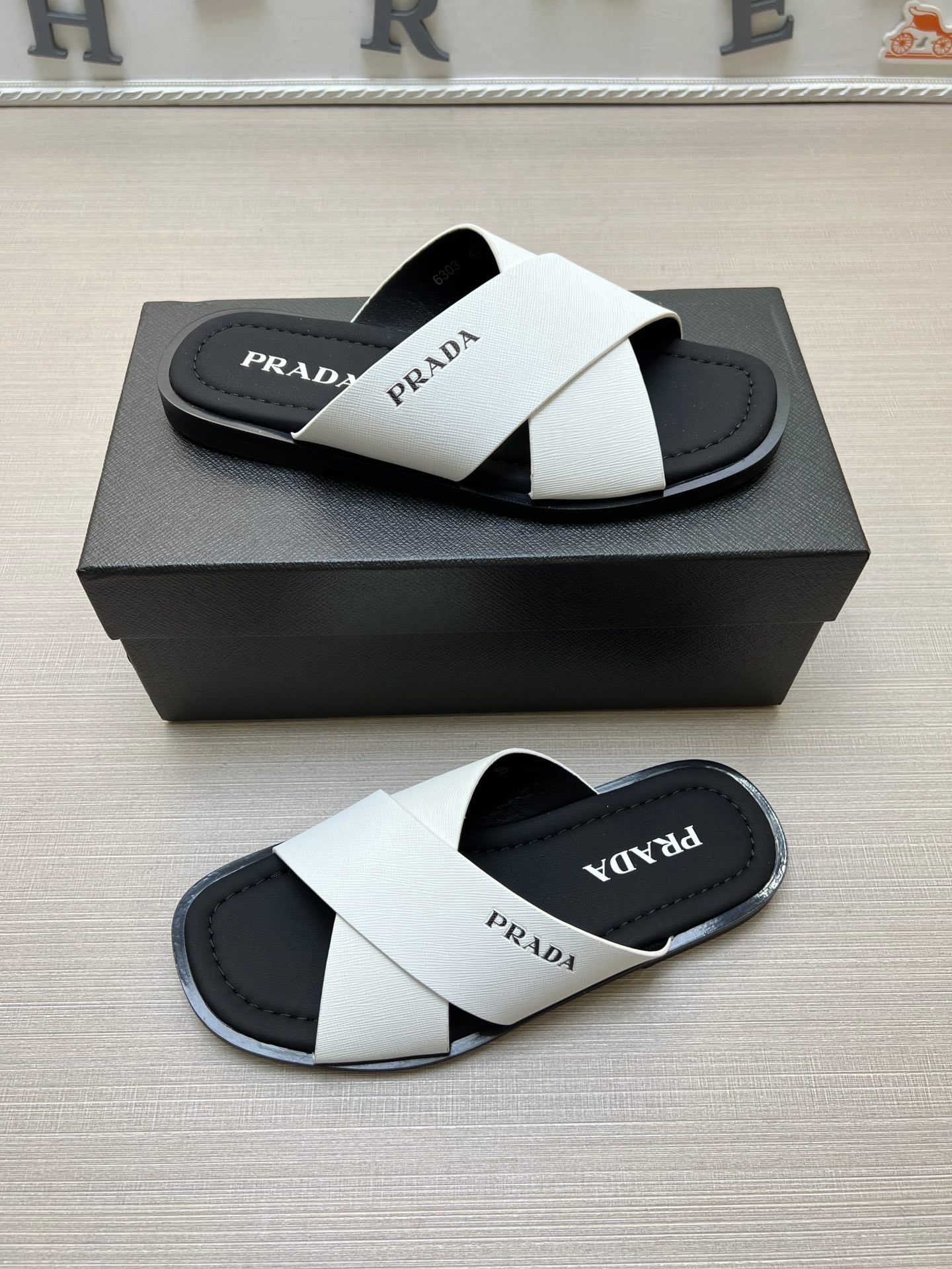 54PD73Z   fashion  slippers