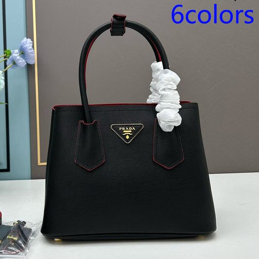 1XPD115B  Fashionable leather bag 