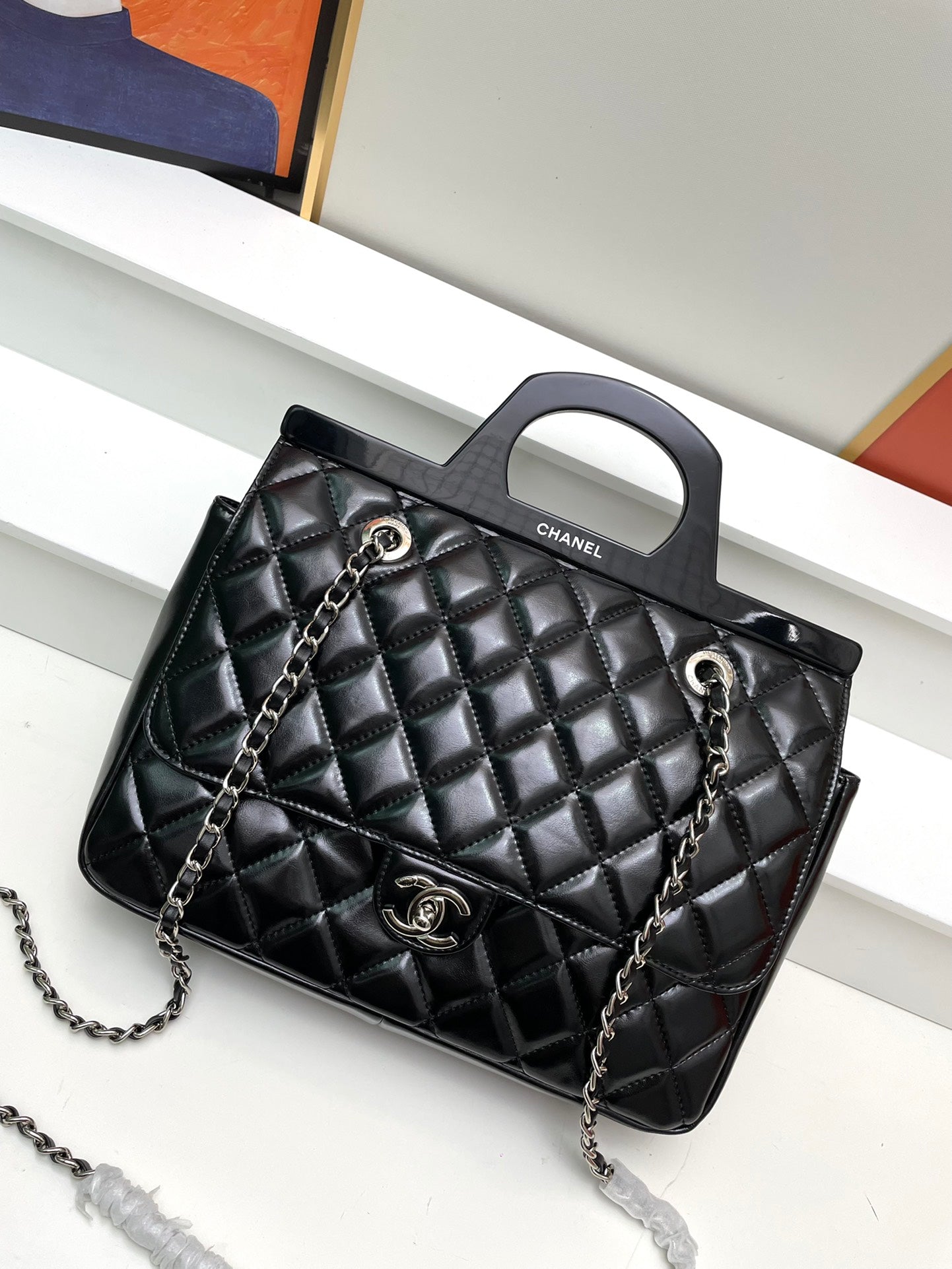 4XC3B  Fashionable leather bag 