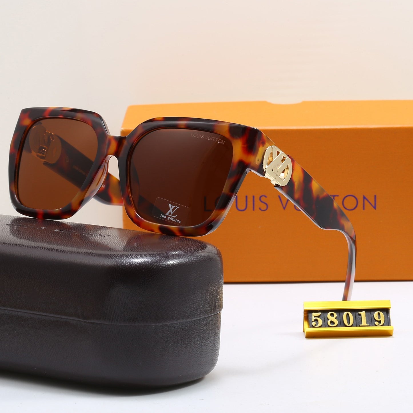 74E411T  fashion Sunglasses