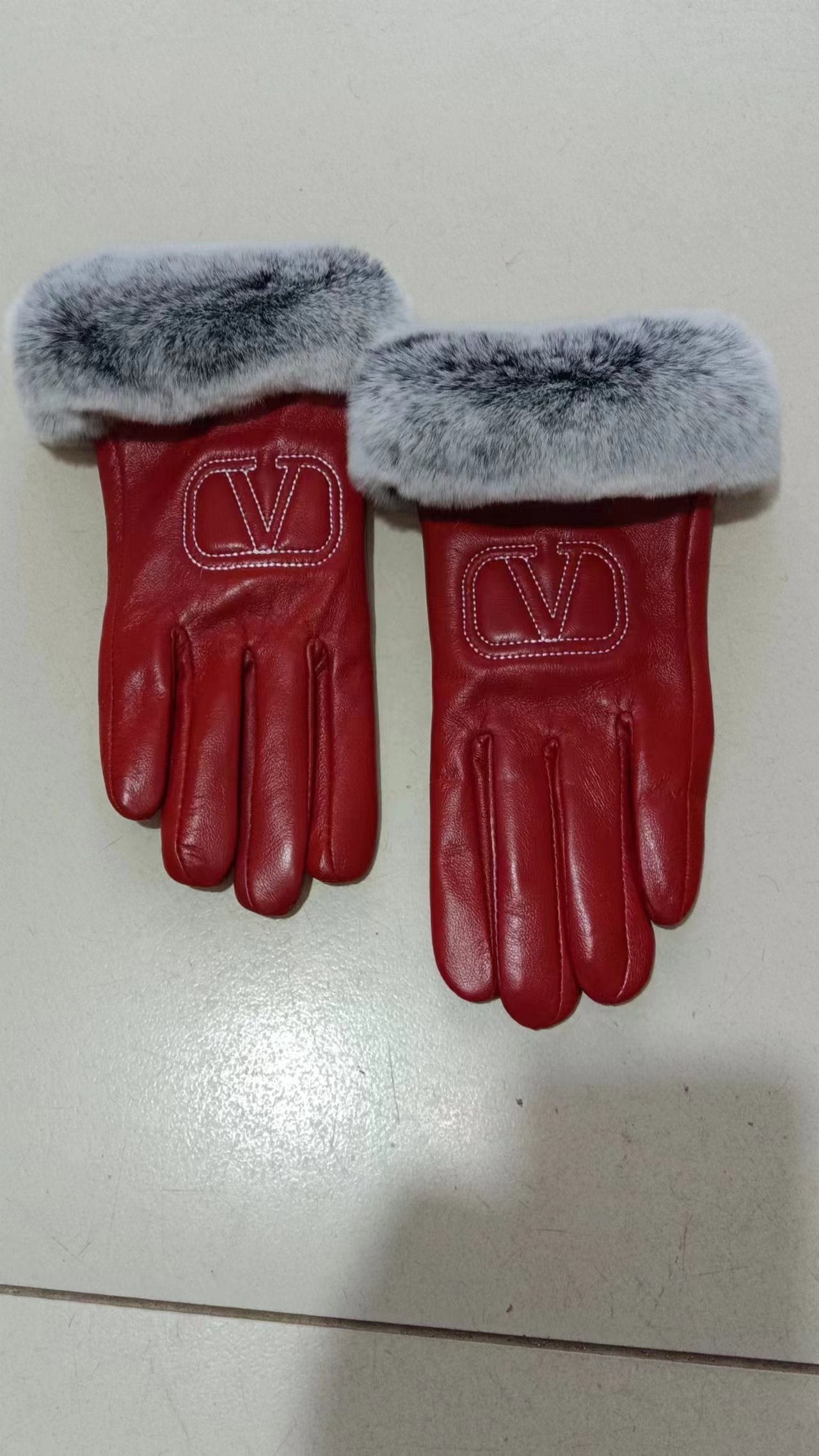 24VL111S   Fashion gloves