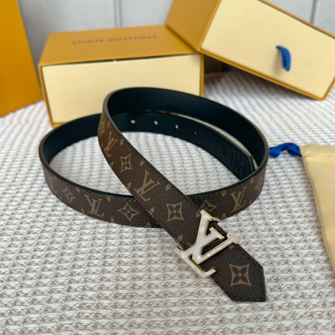 14E61P   (High quality leather belt With full package)