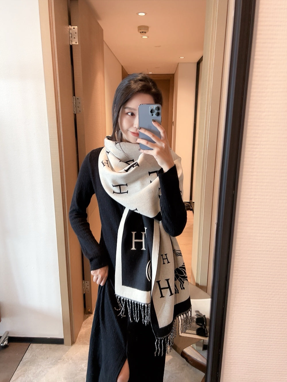 14H368W　Fashion scarves