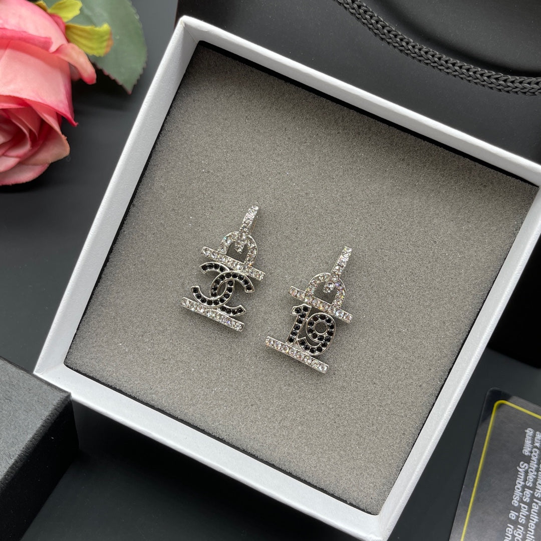 14C898E  Fashion Earrings