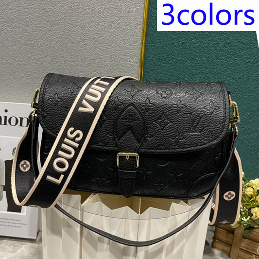 2XE318B  Fashionable leather bag 