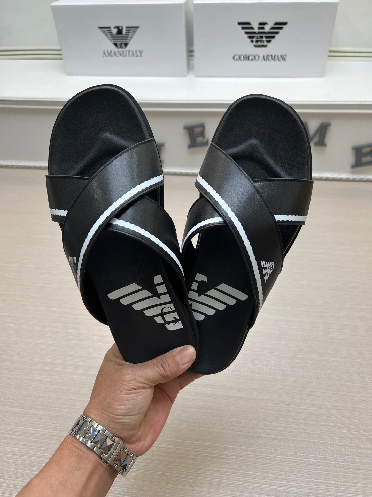 54A102Z    fashion  slippers