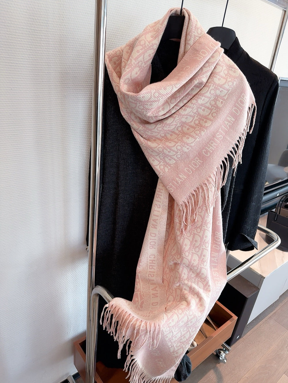 14D355W　 Fashion scarves