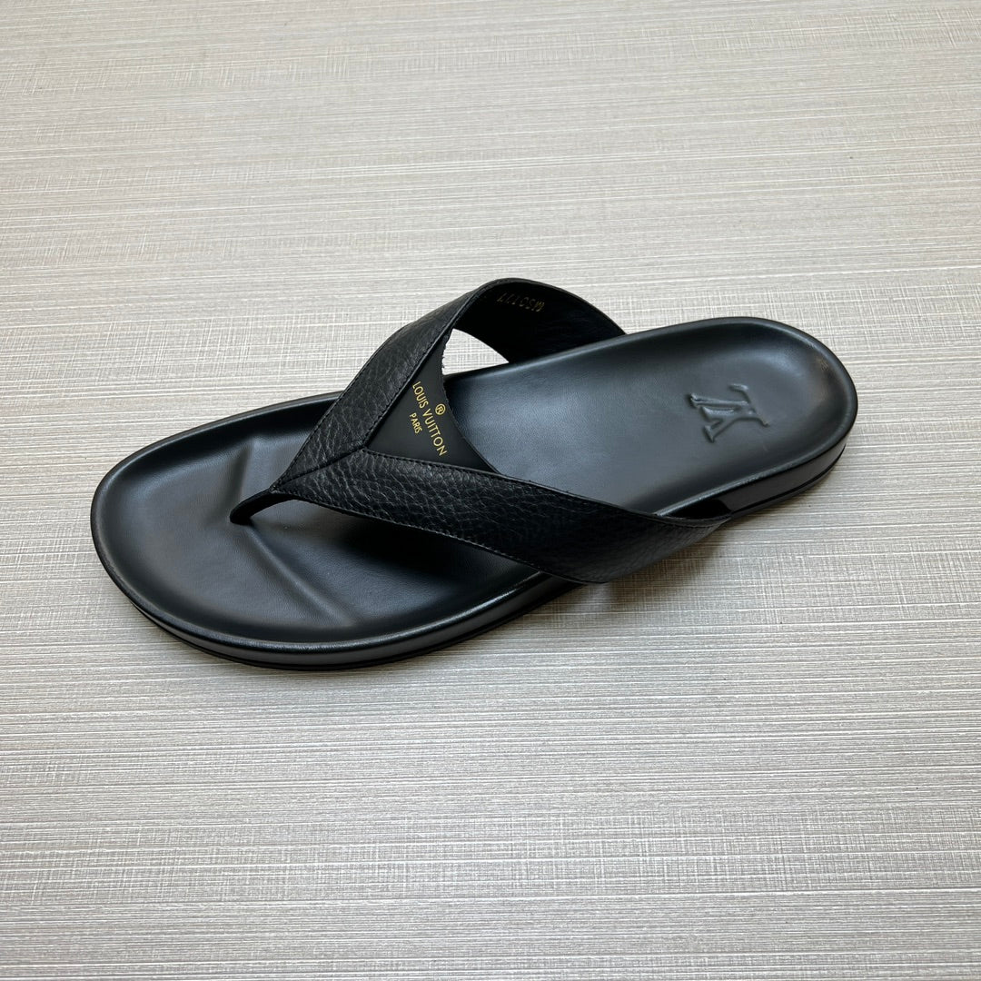 54E85Z   fashion slippers