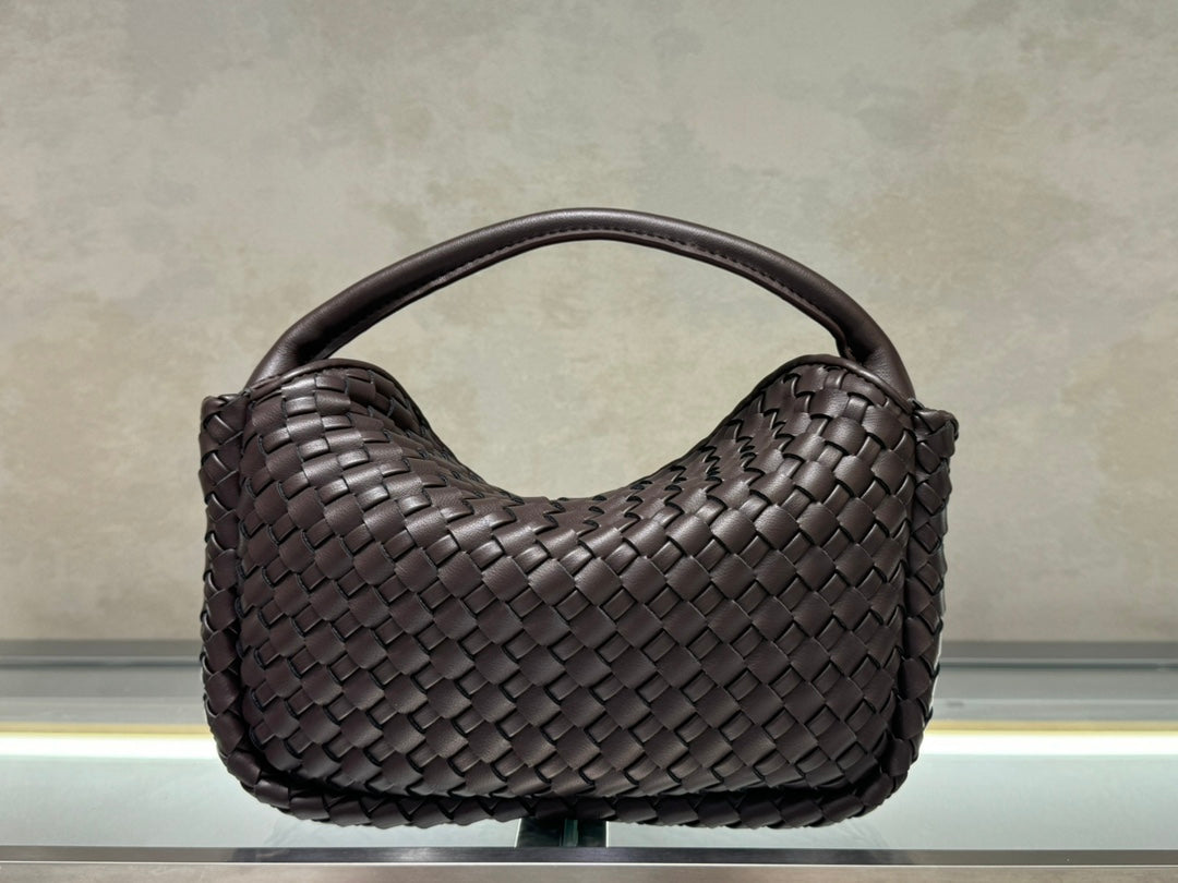 1XA83B (Fashionable leather bag )