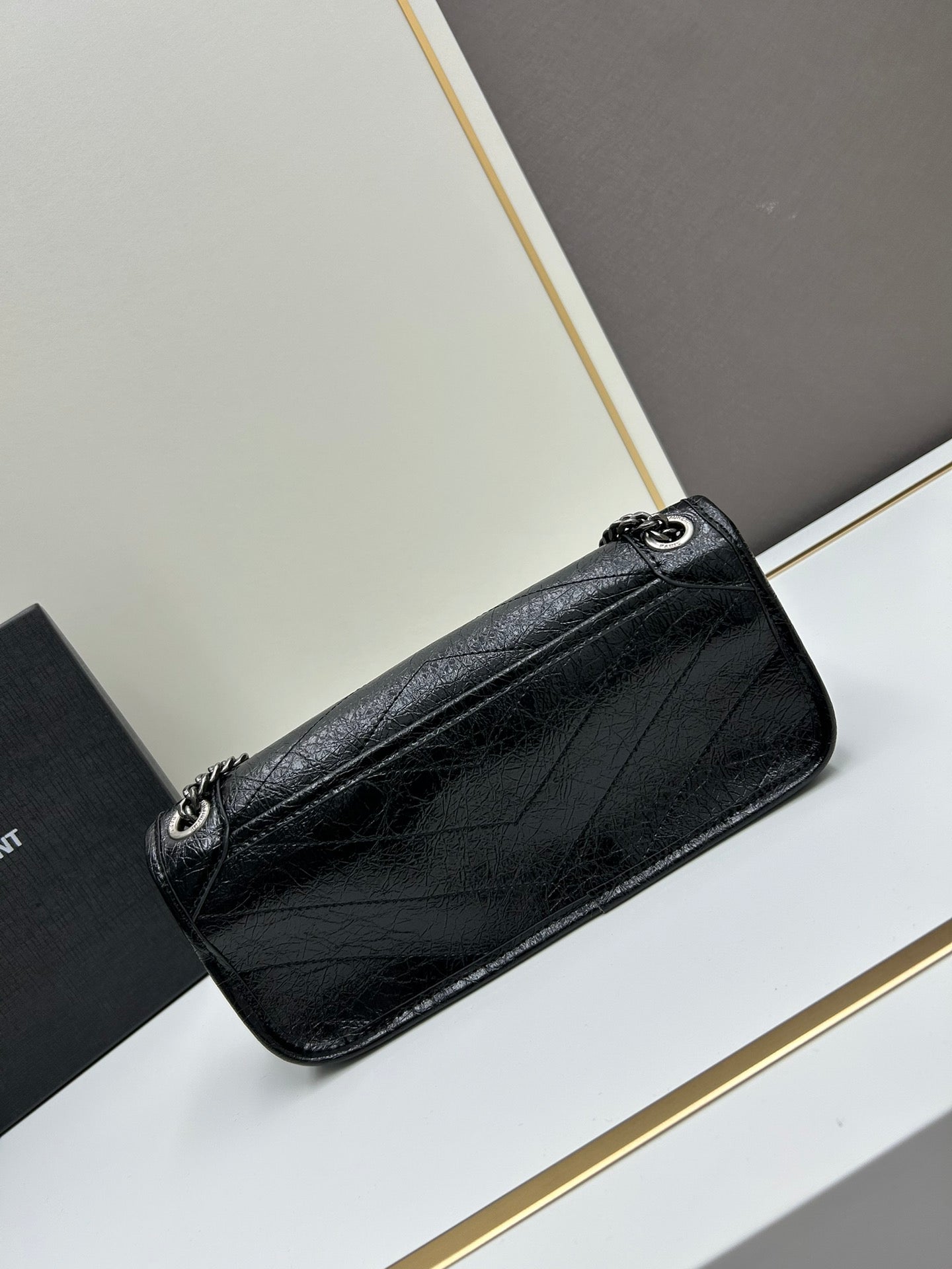 1XB460B Fashionable leather bag