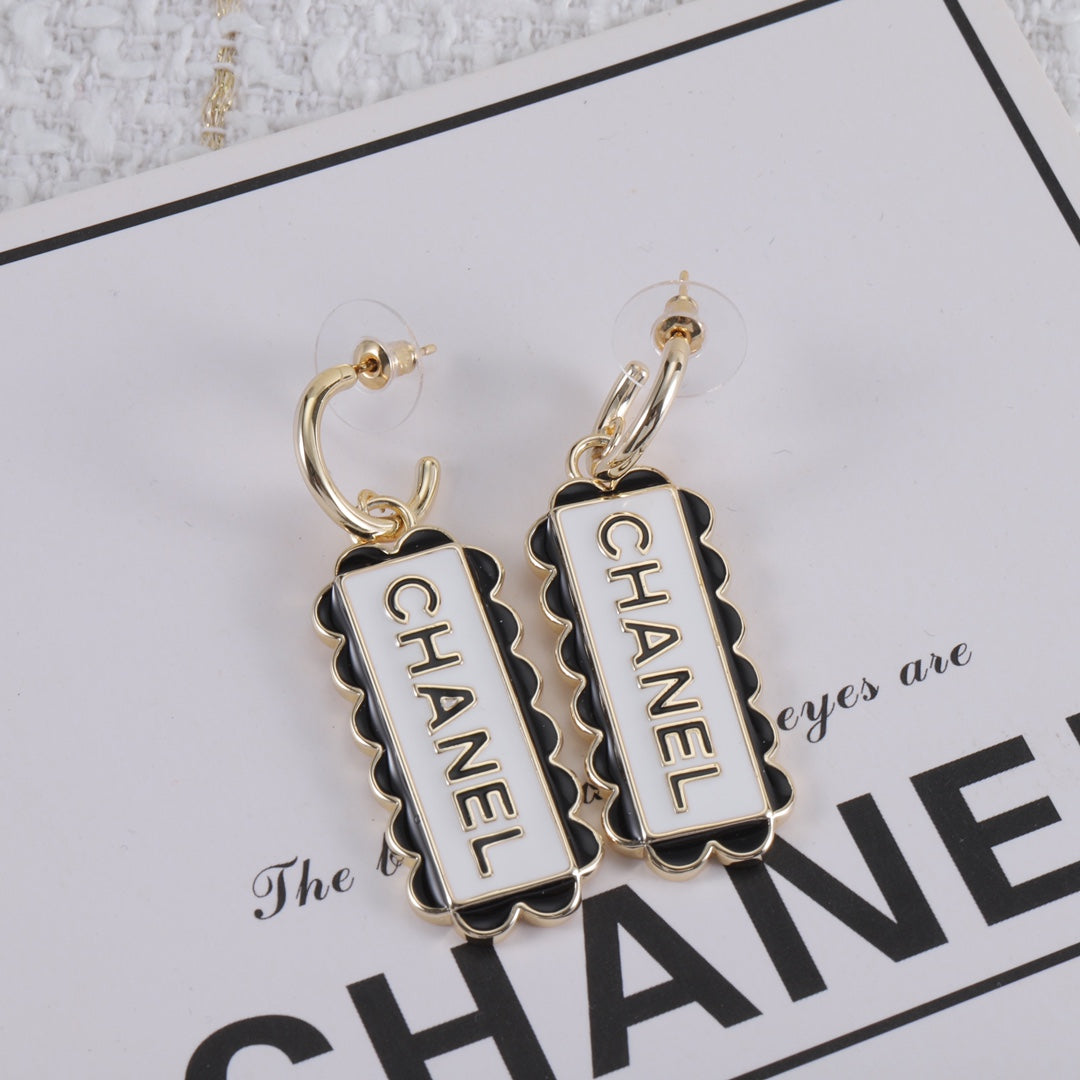 14C1091E   Fashion  Earrings