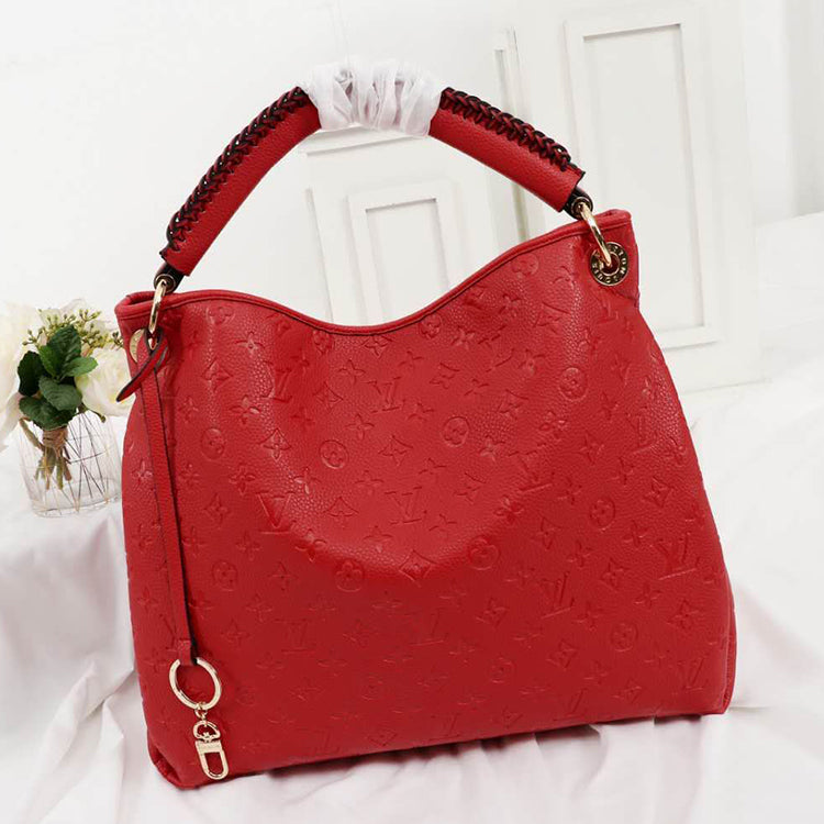 2E23B  Fashionable leather bag 