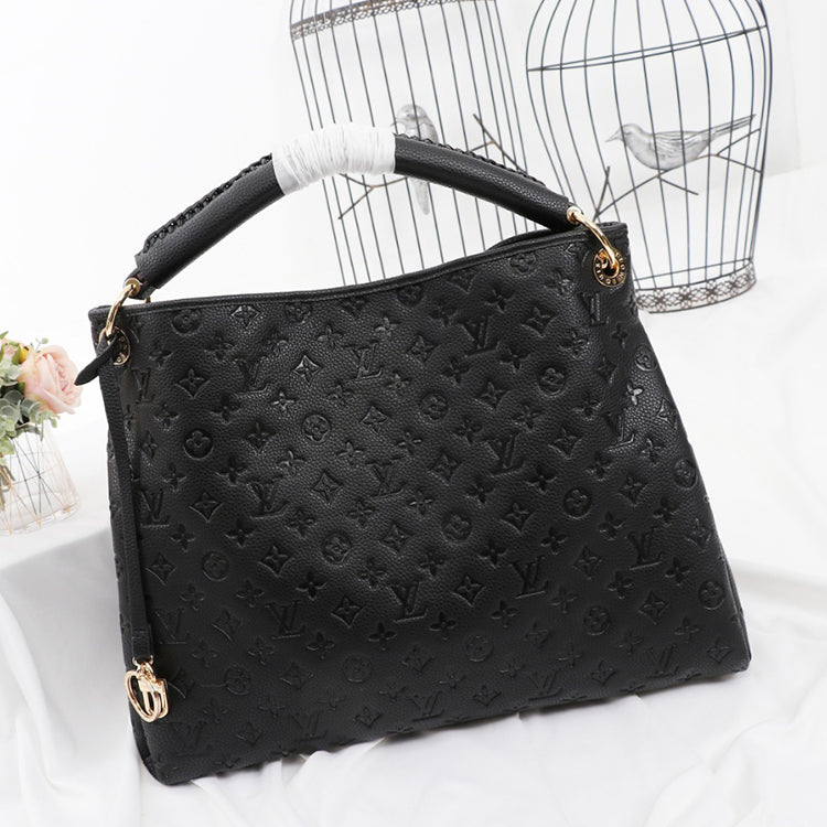 2E23B  Fashionable leather bag 