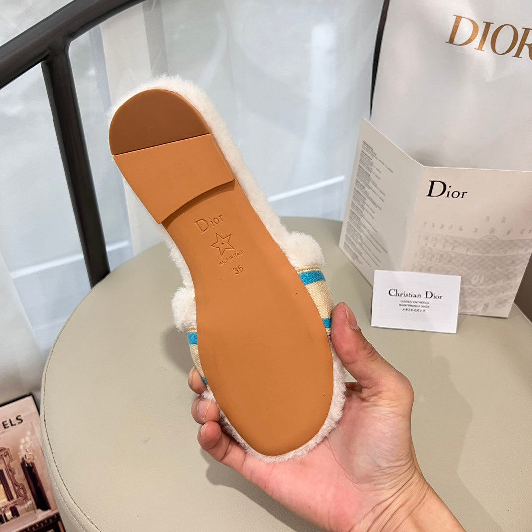 1JD4Z  Fashion Slippers