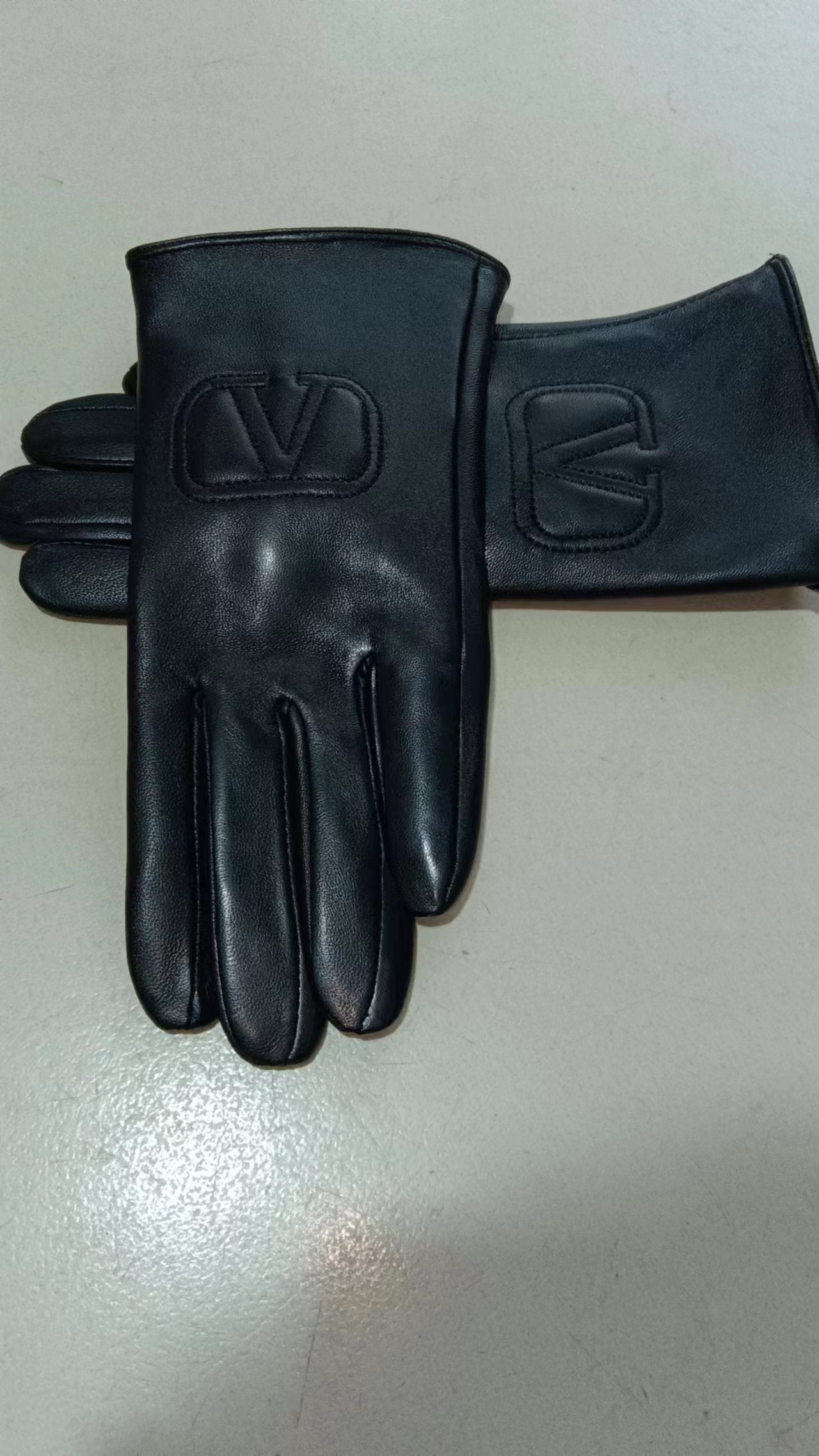 24VL114S   Fashion gloves