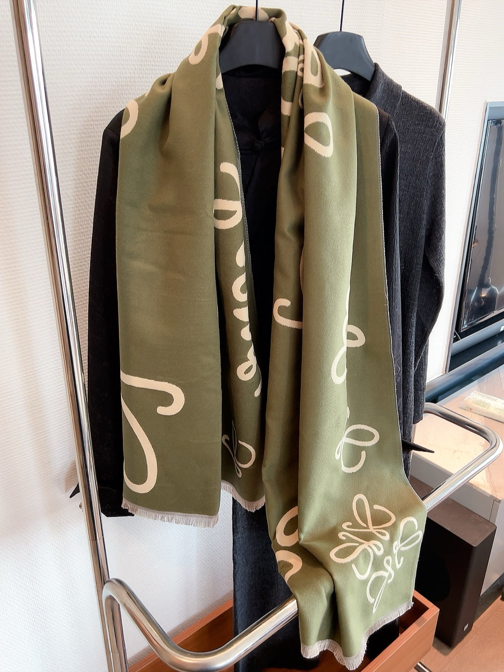 14A328W　Fashion scarves