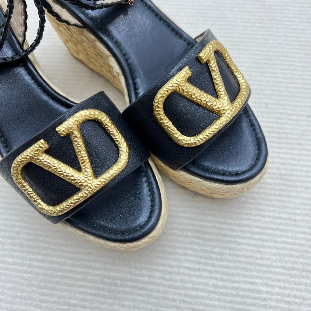 1: 1 High quality leather sandals 5YVL101Z