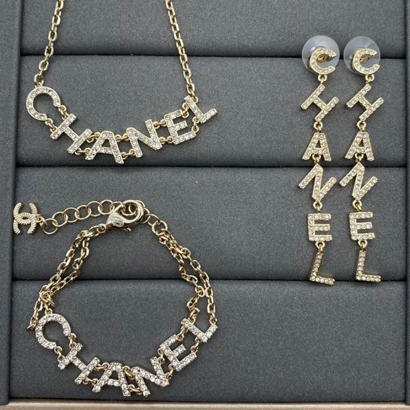 1NC86X Fashionable high -quality necklace bracelet earrings