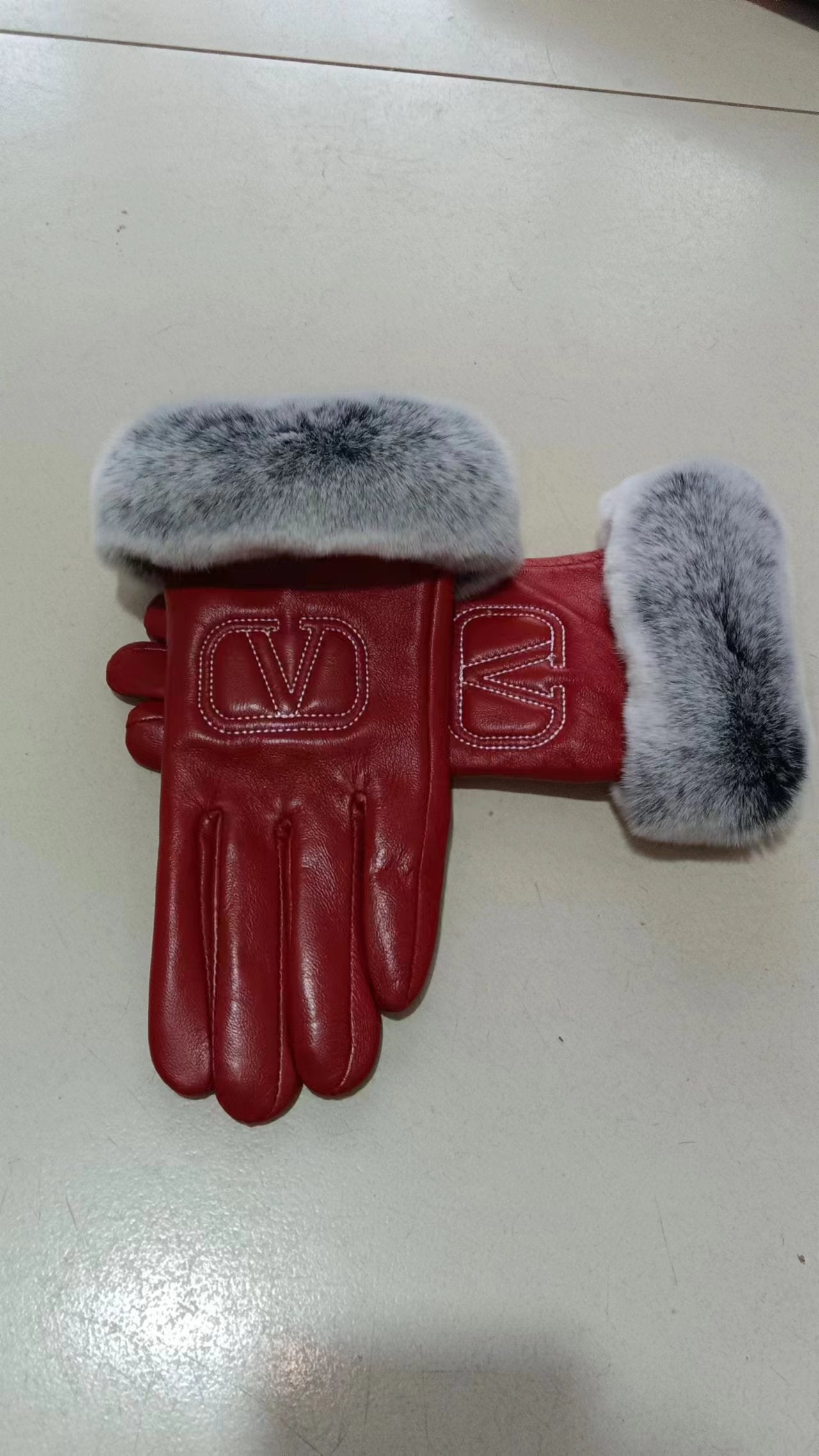 24VL111S   Fashion gloves