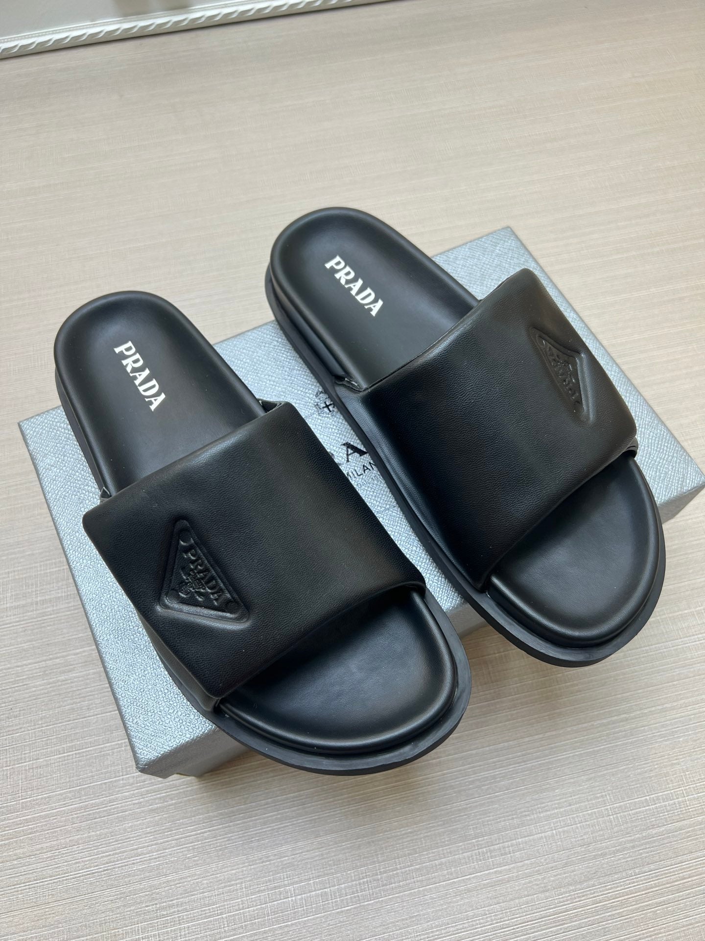 54PD7Z   fashion slippers