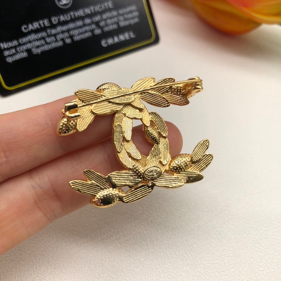 14C876X  Fashion Brooch