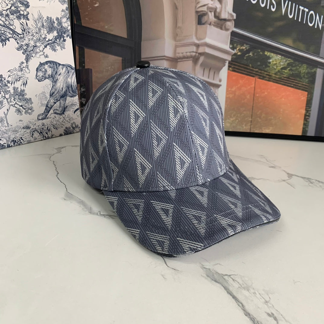 14D203M   Fashion hats