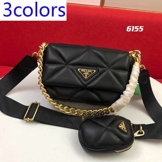 1PD03B   Fashionable leather bag 