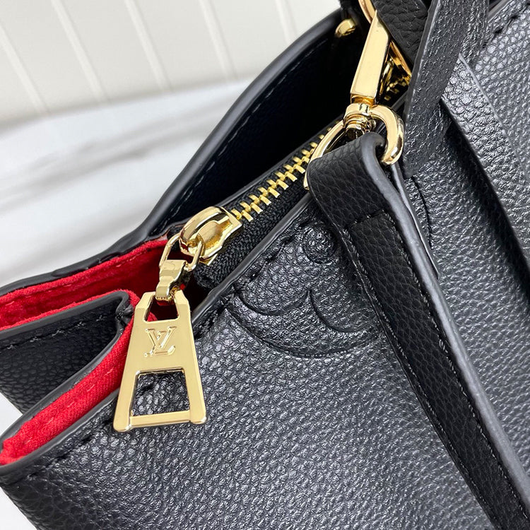 1E059B  Fashionable leather bag 