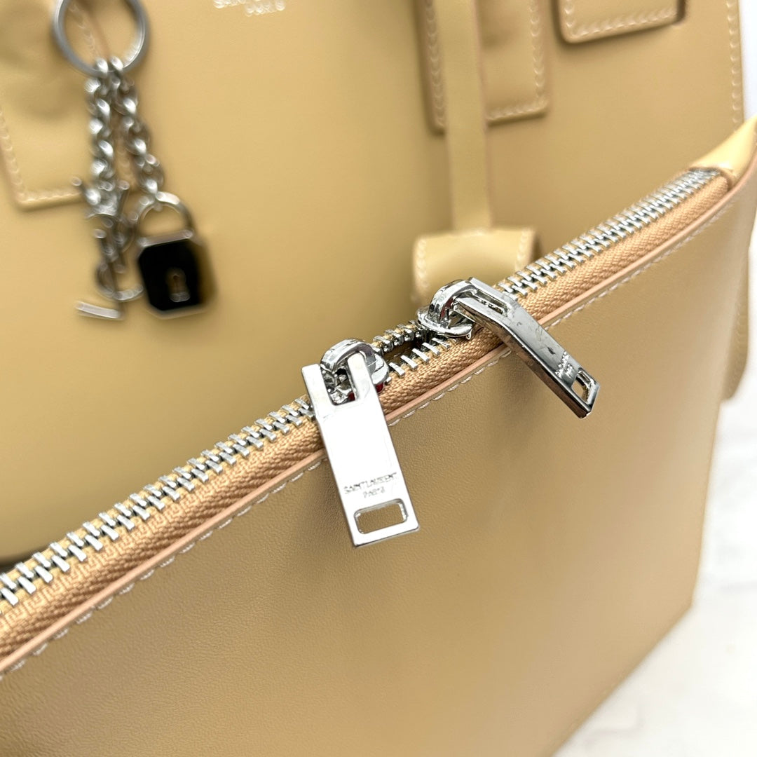 1XSL269B ( Fashionable leather bag )