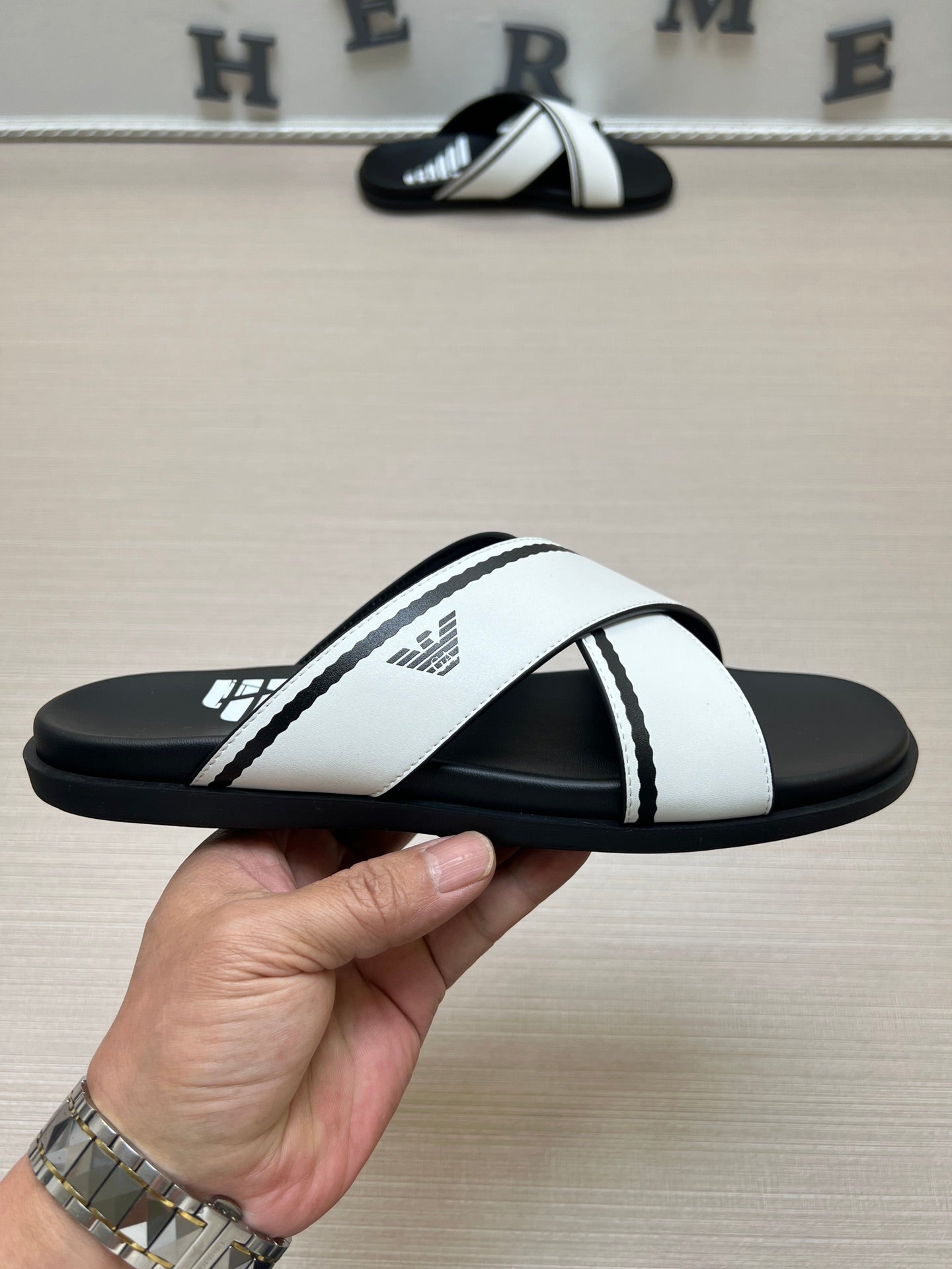 54A103Z    fashion  slippers