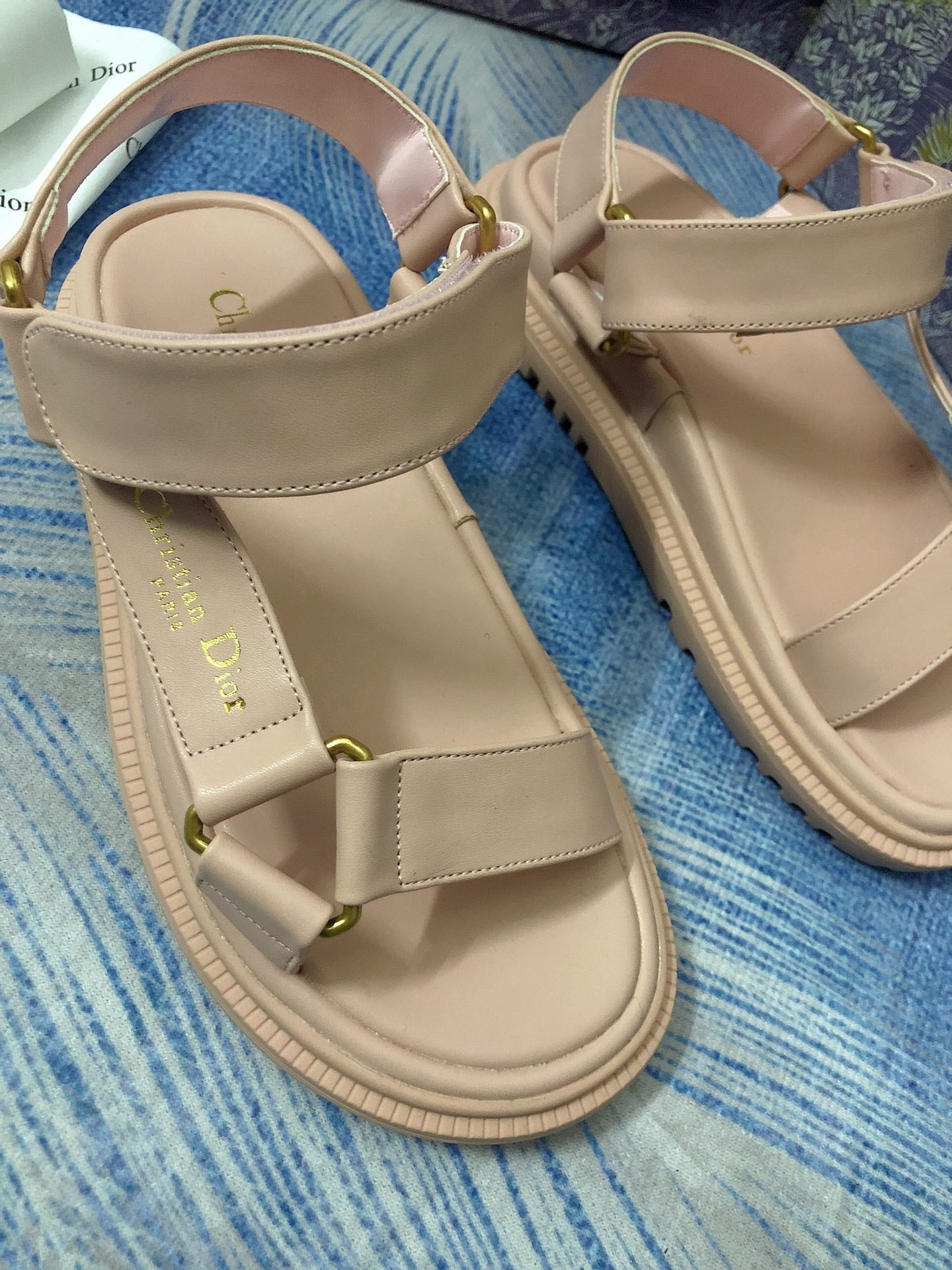 14D8Z   fashion sandals