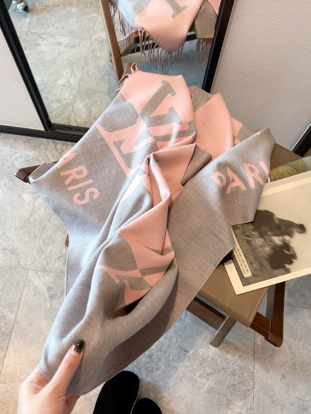 14E297W　Fashion scarves