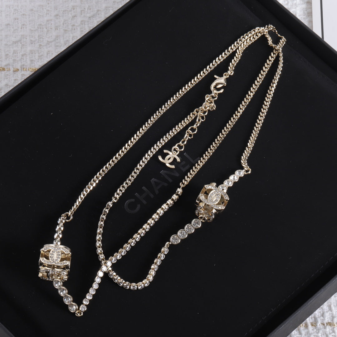 14C835K   Fashion Necklaces