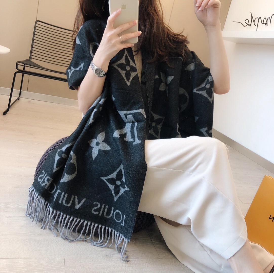 14E210W　Fashion scarves