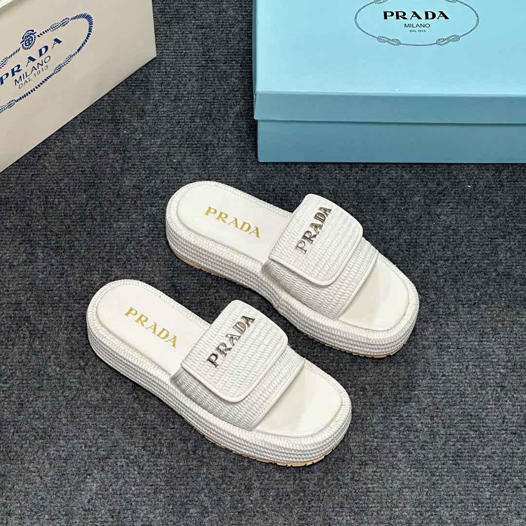 14PD24Z   fashion slippers