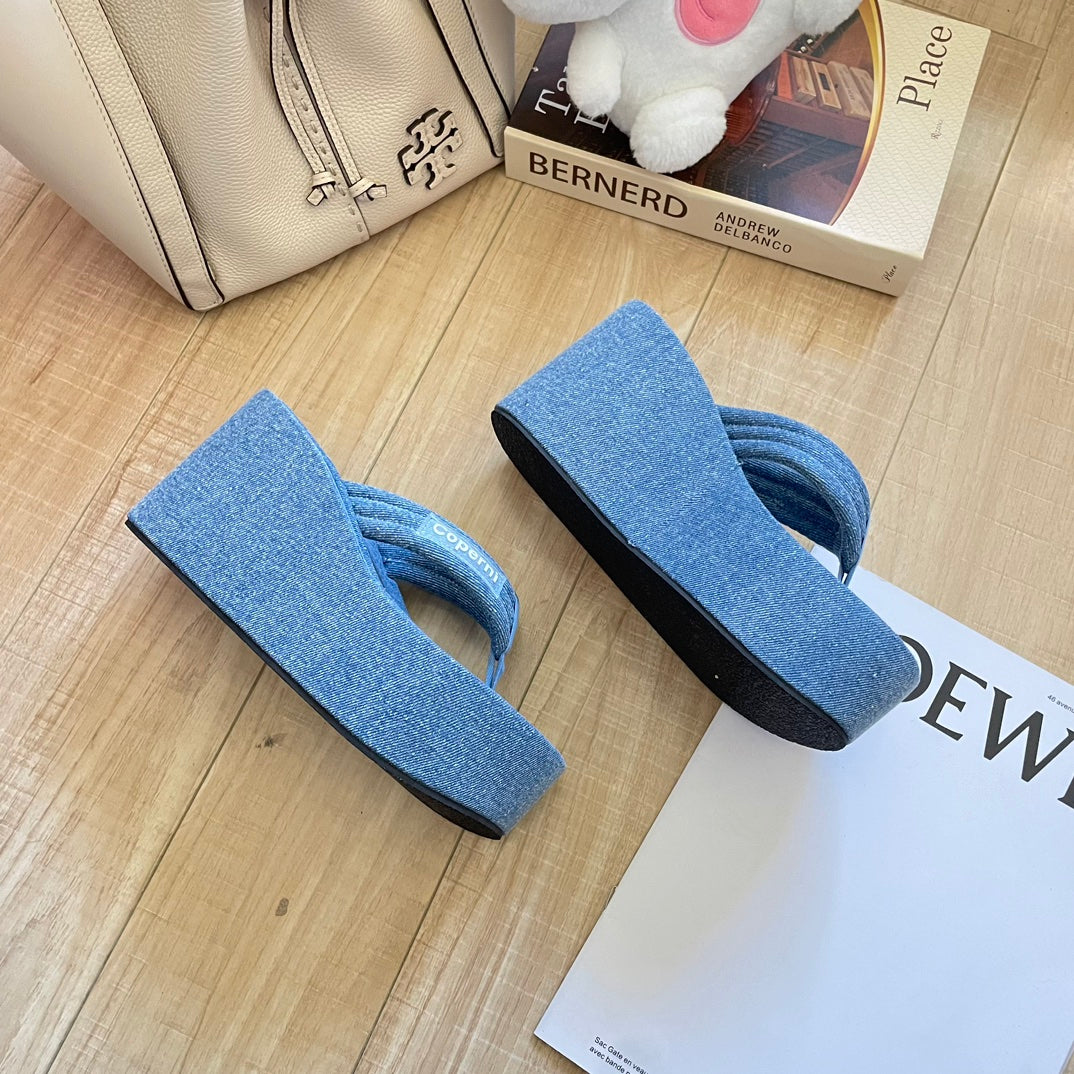 14A92Z  fashion Slippers