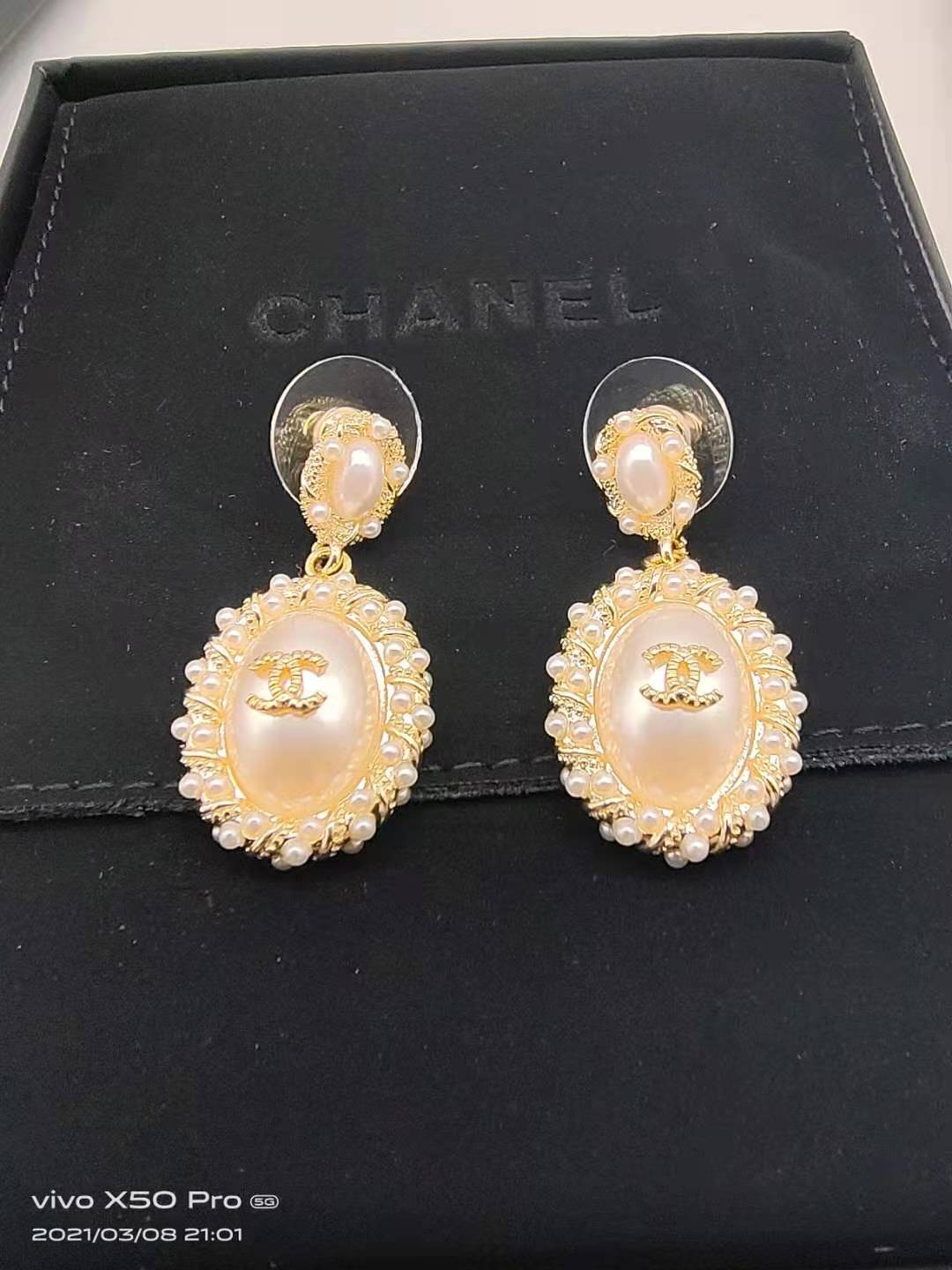 14C77E  Fashionable and high quality earrings