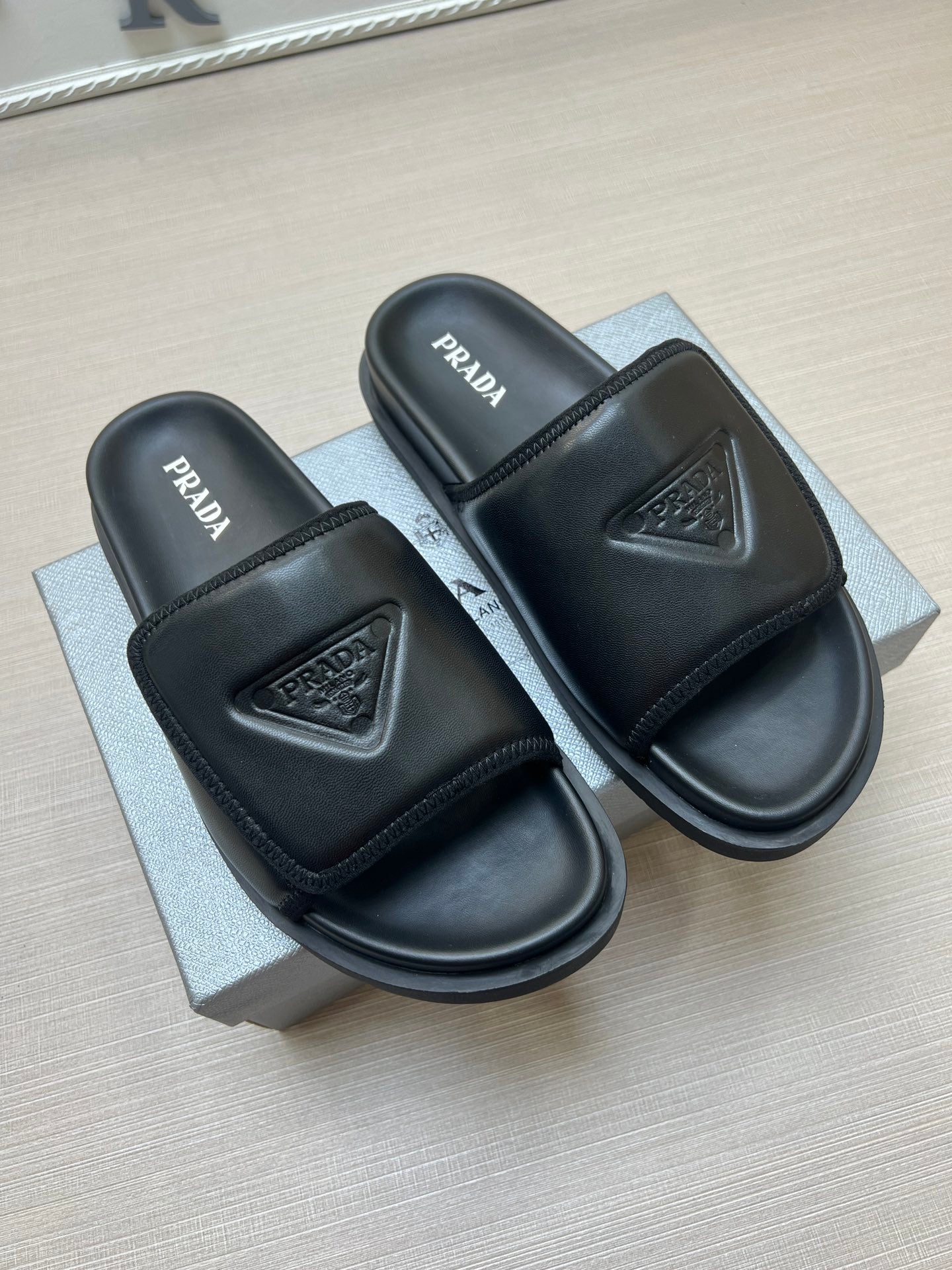 54PD6Z   fashion slippers