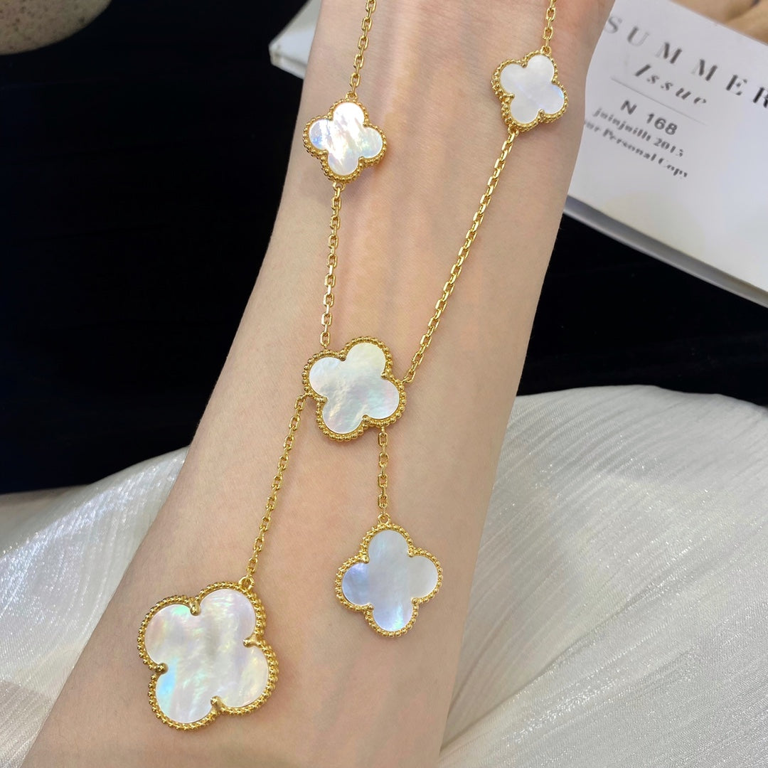 5XVA182K (High quality 6 flowers necklaces)