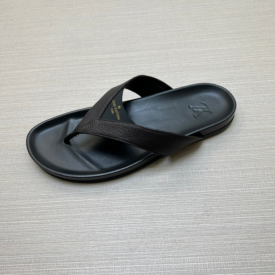 54E85Z   fashion slippers