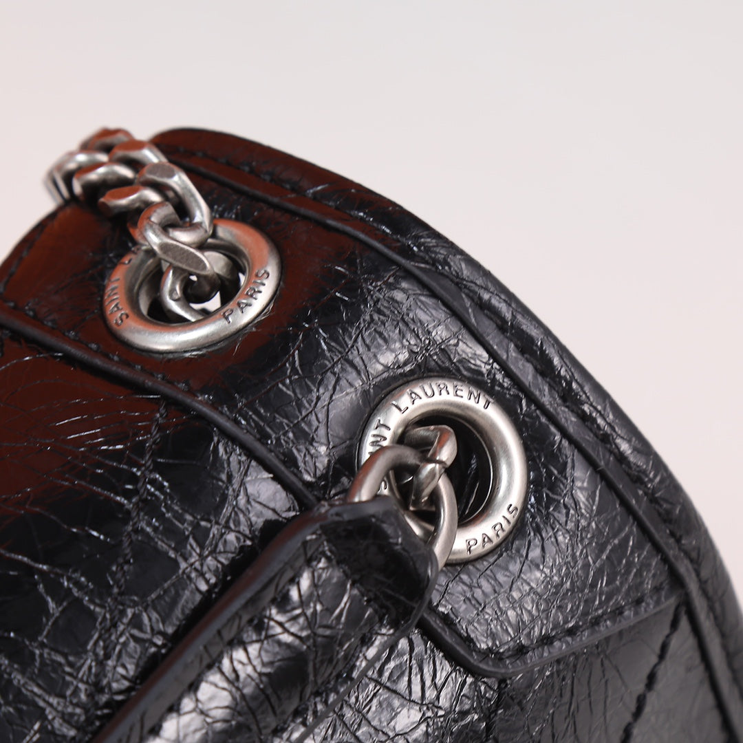 1XSL17B  Fashionable leather bag 