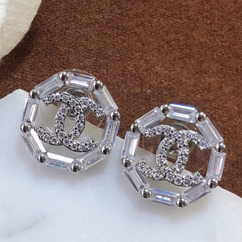 14C82E  Fashionable and high quality earrings