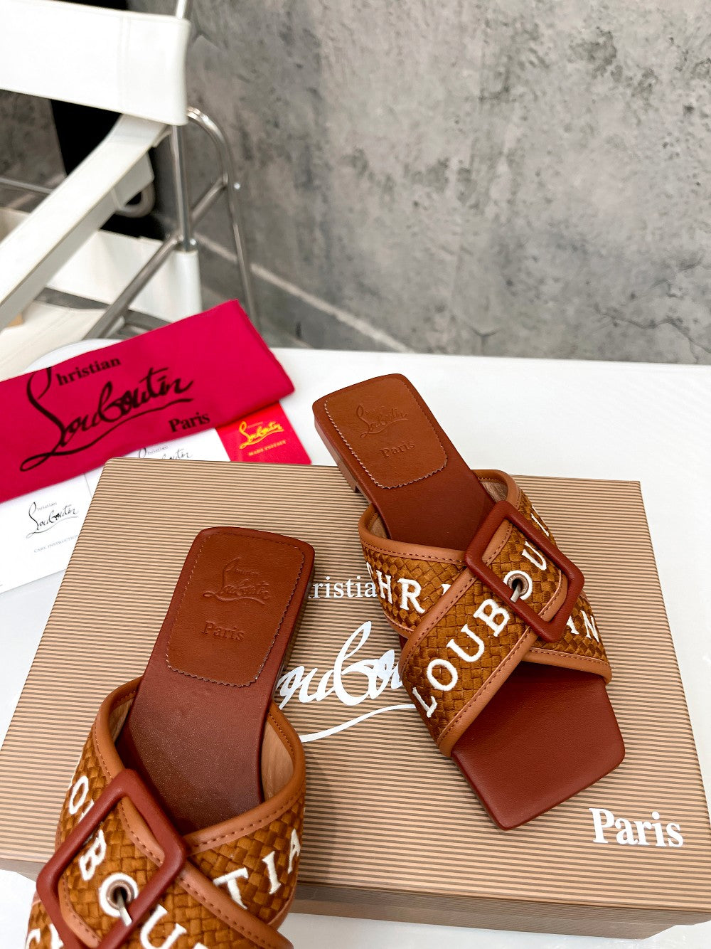 J4A43Z High quality leather Slippers