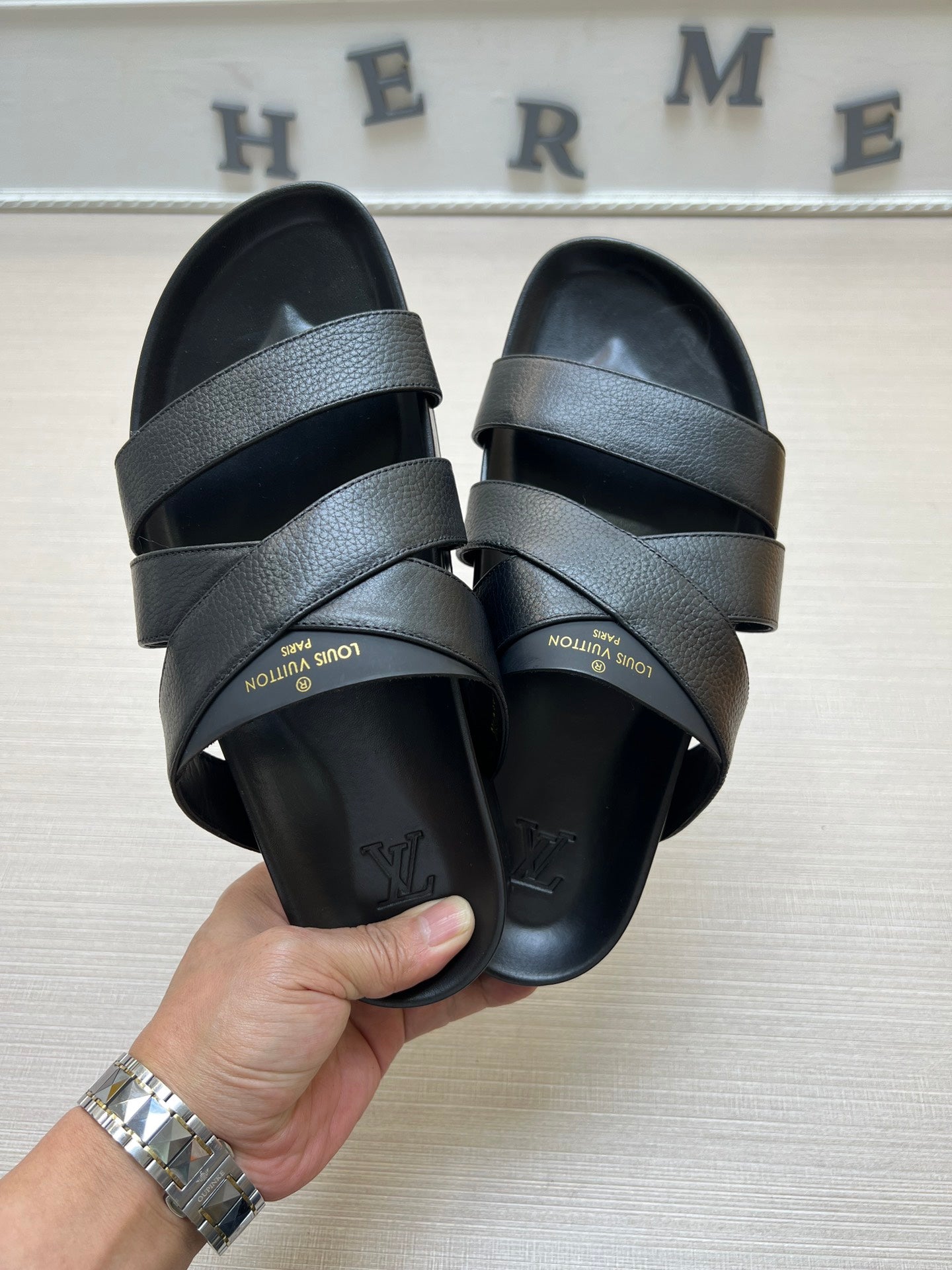 54E89Z   fashion  slippers