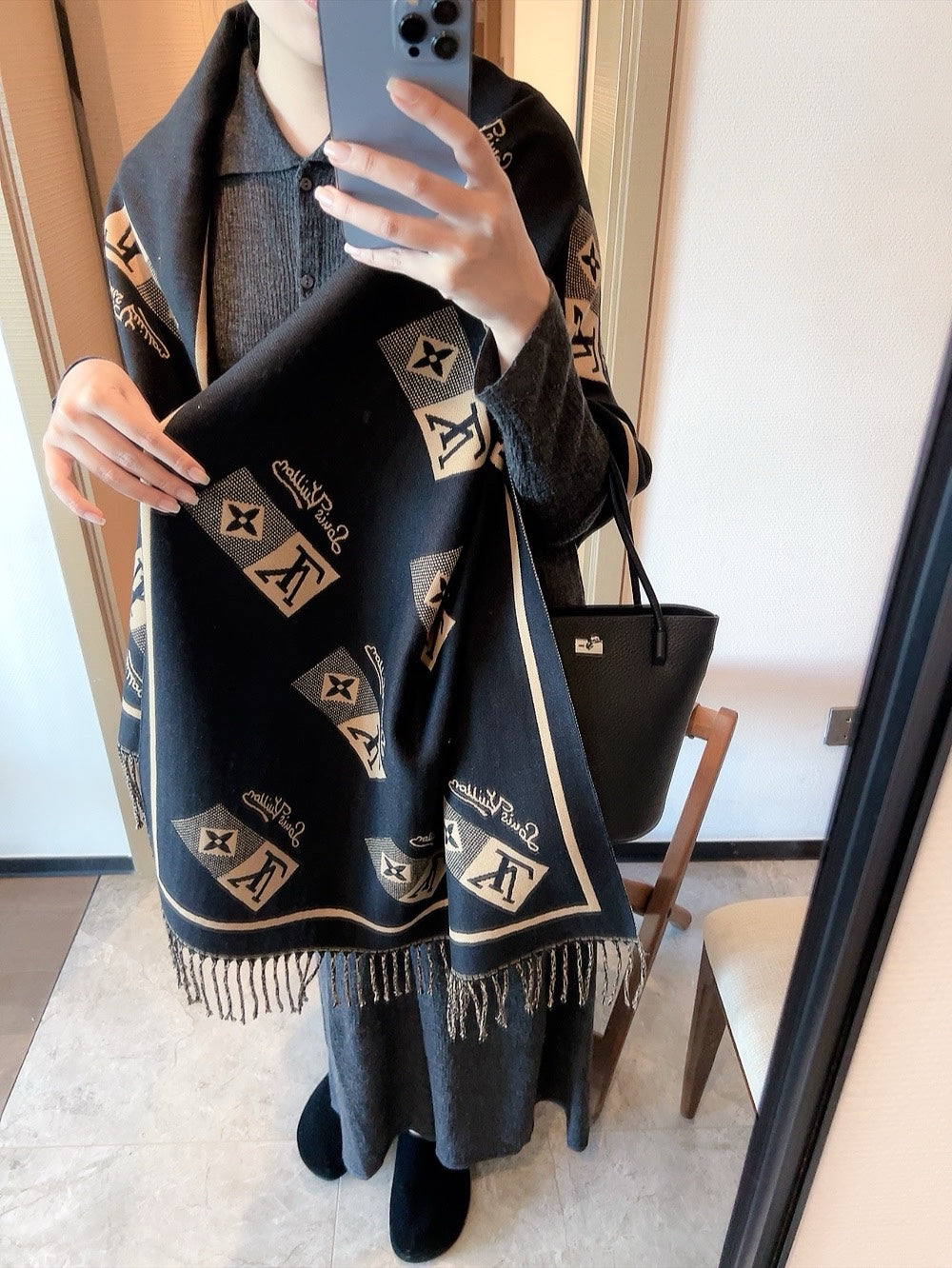 14E402W　 Fashion scarves