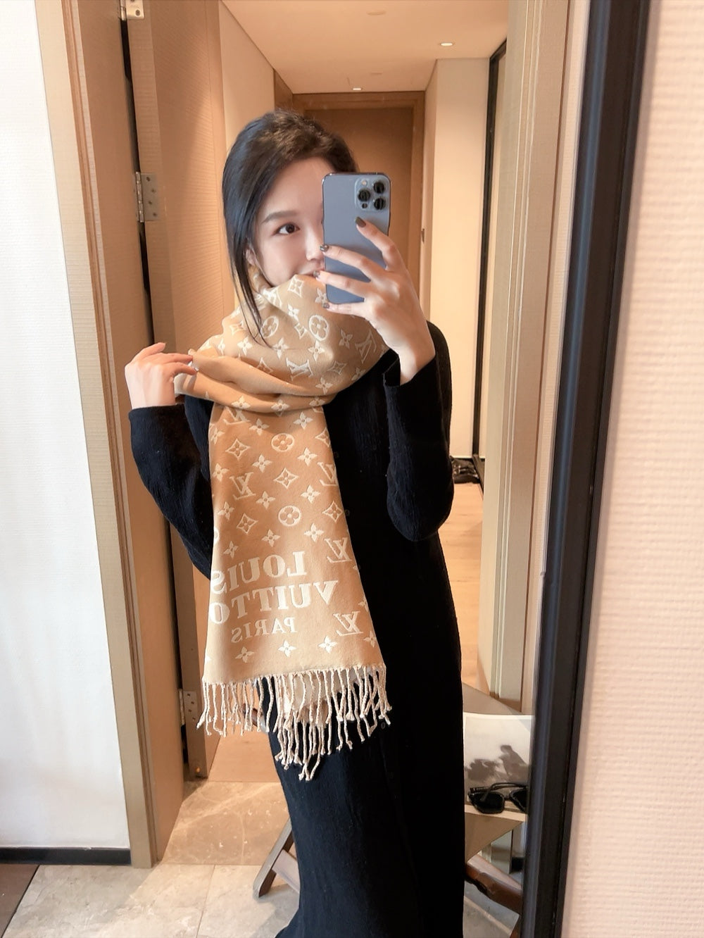 14E369W　Fashion scarves