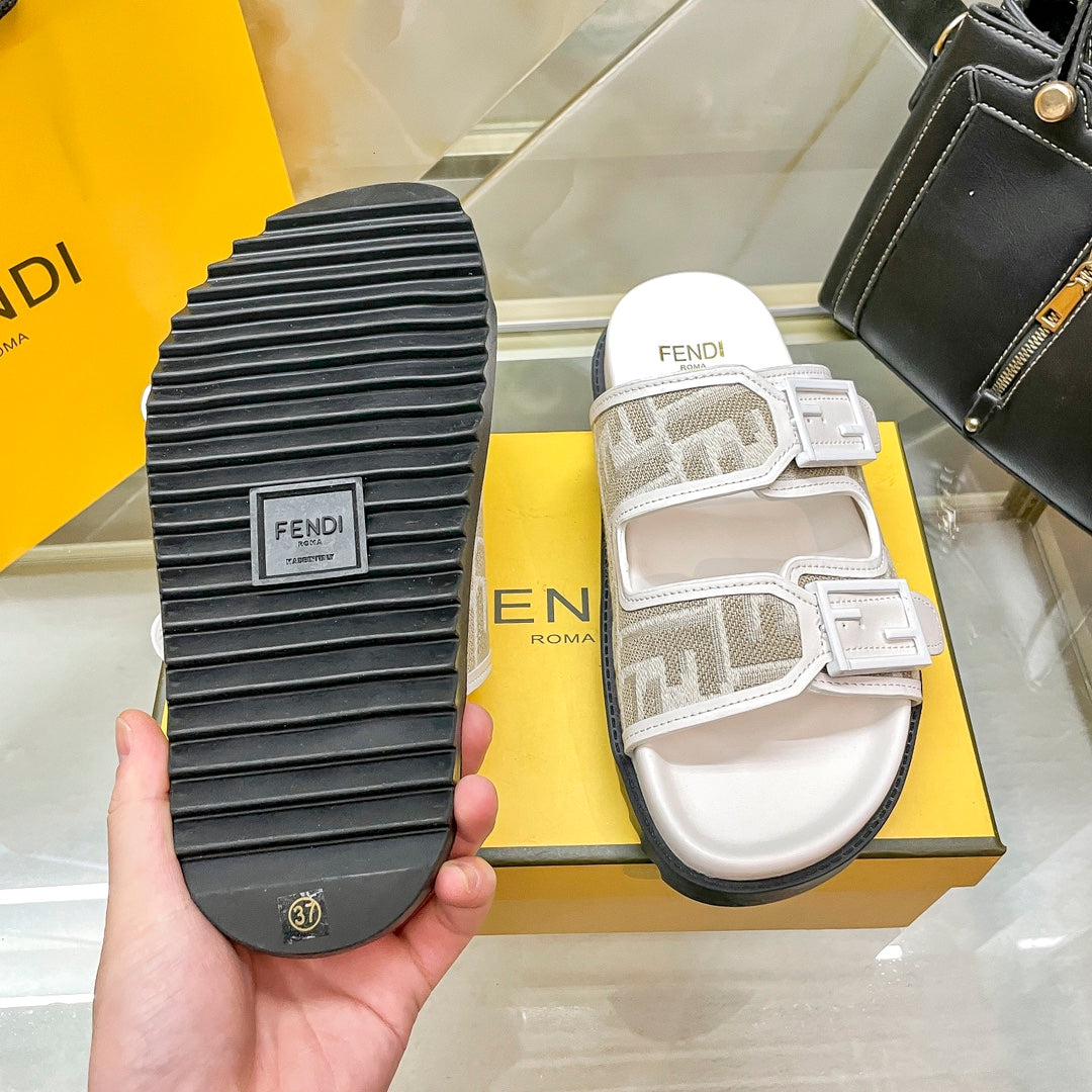 14F69Z   fashion slippers