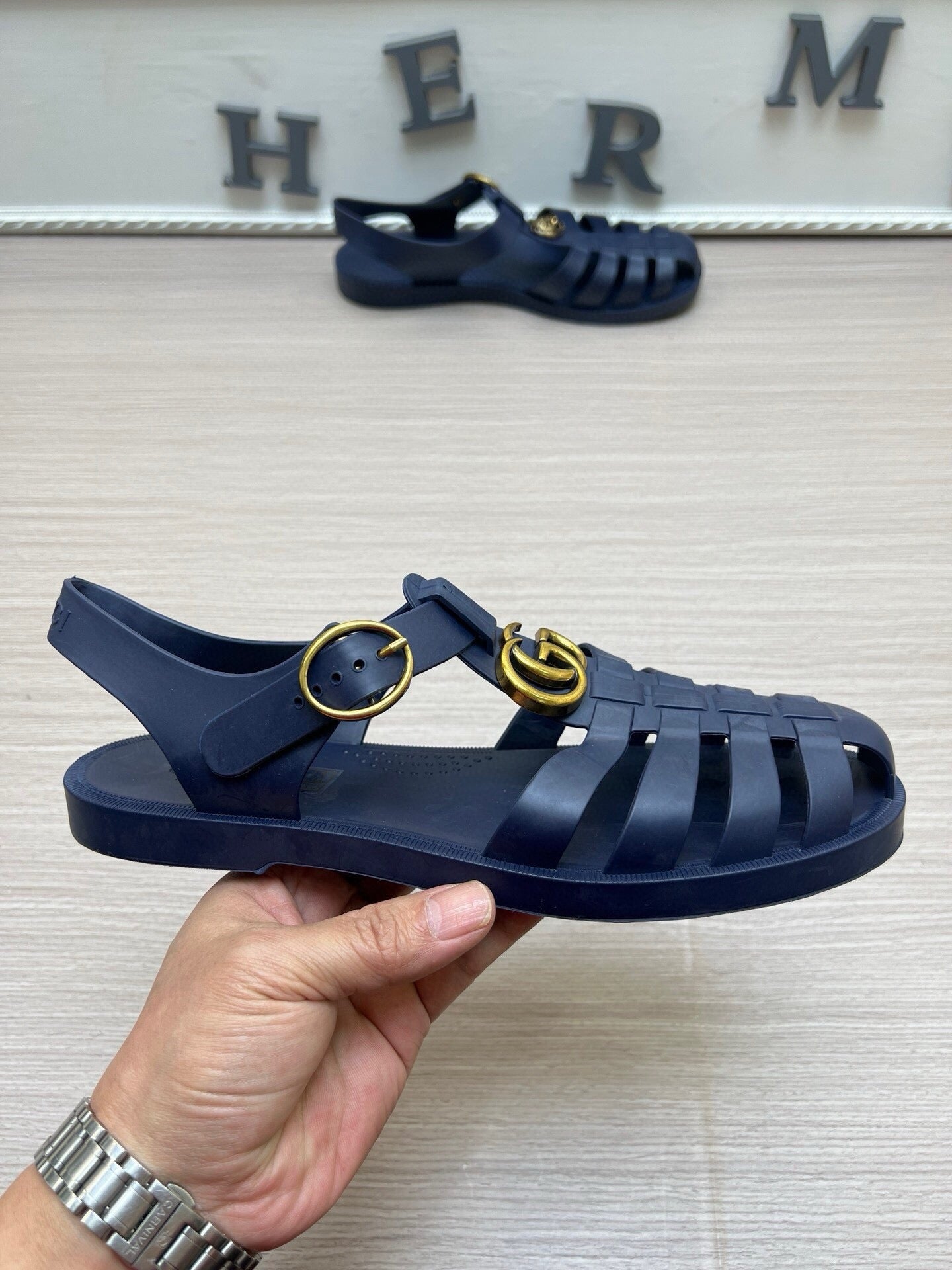 5LF225Z fashion sandals