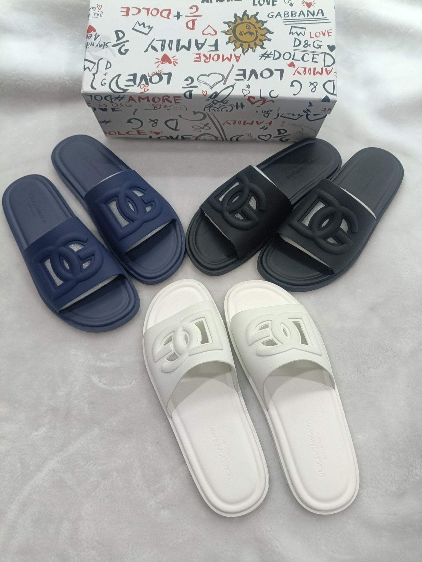 54A82Z   fashion  slippers