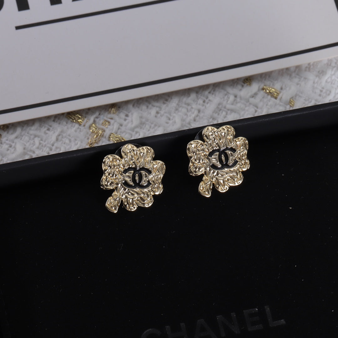 14C12E  Fashionable and high quality earrings